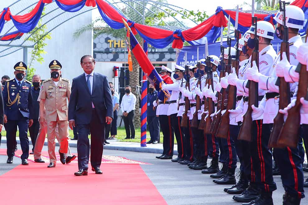 Interior minister Sar Kheng presides over an inauguration of new buildings at Phnom Penh municipal police on September 8. POLICE